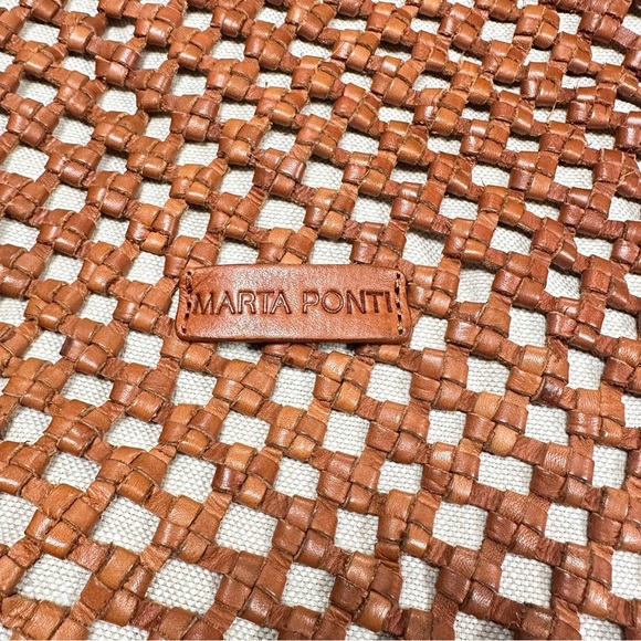 Marta Ponti Portugal | Large Rich Carmel Brown Genuine Woven Leather Hobo Bag - Picture 4 of 13